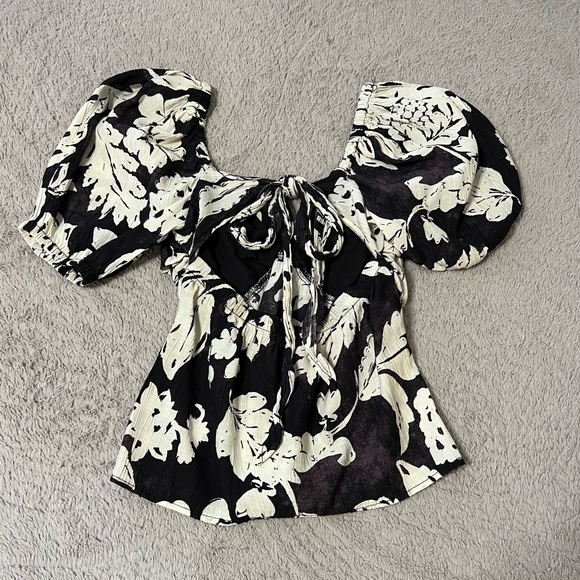 Mango black/ivory puff sleeve open back floral top - Picture 7 of 11